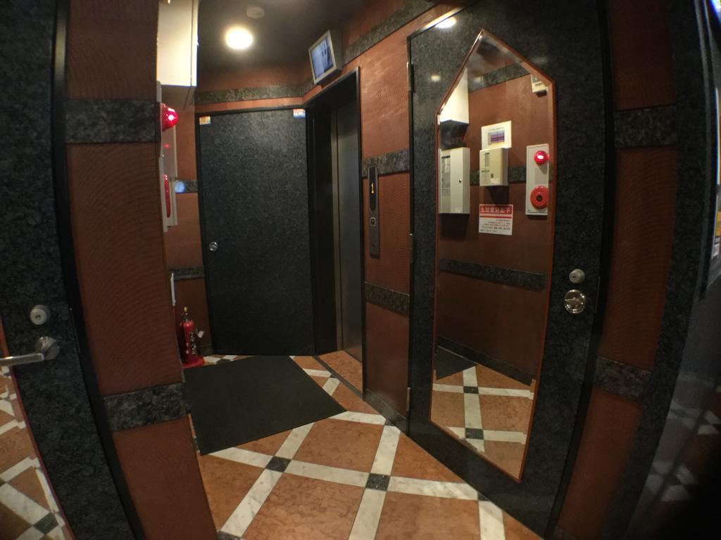 Yeah Room Zeus The Garden Osaka Exterior foto